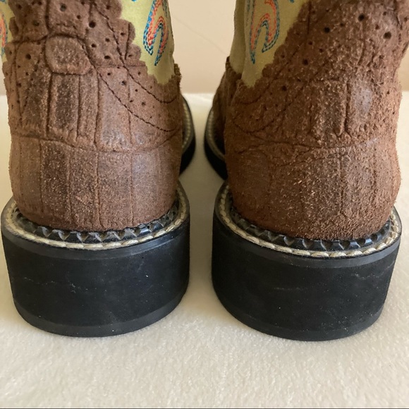 Ariat boots - Picture 4 of 8